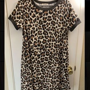 T-shirt dress with pockets!!